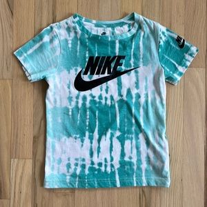 4-5 years Nike tee